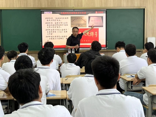 江苏交通劳模工匠服务月活动启动