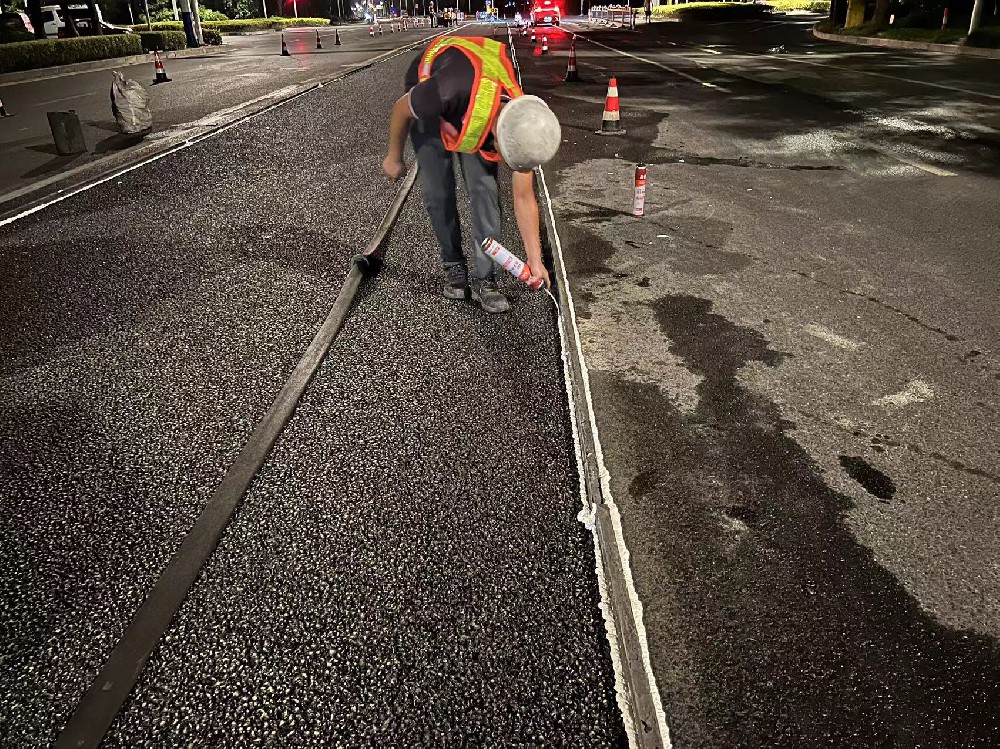 中路辰远SFP-13灌入式半柔性路面助力宿迁市市政公路养护工程